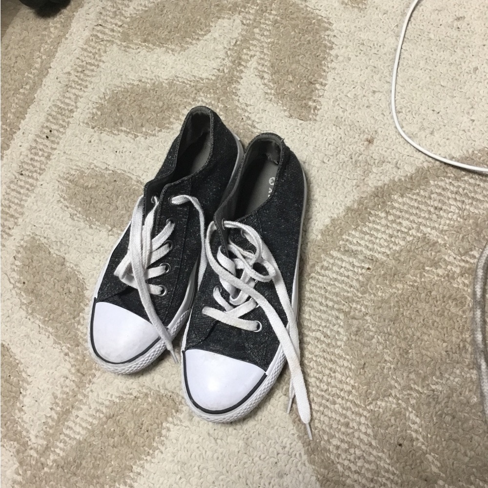 Airwalk shoes